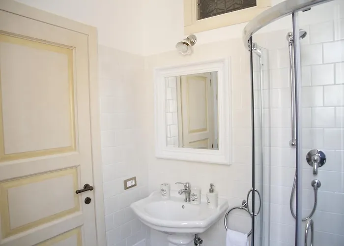 30 Frühstückspension 4*